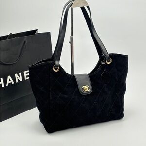 Chanel Black Quilted Shoulder Bag